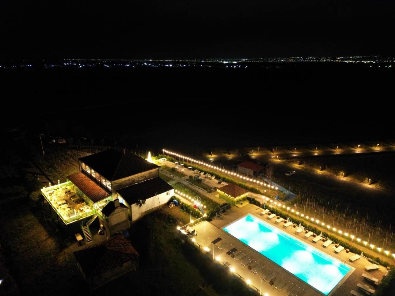 Chateau Vartsikhe Bagian luar foto